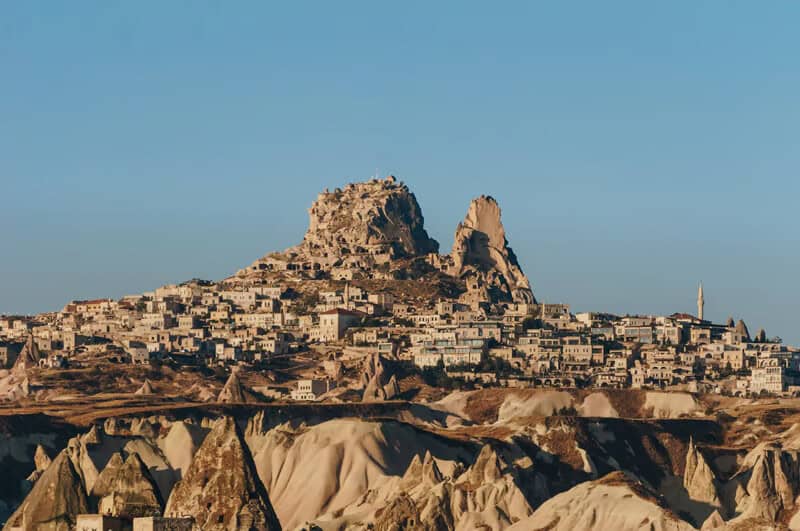 Qué Ver y Hacer en Capadocia: Guía Completa El Castillo de Uçhisar