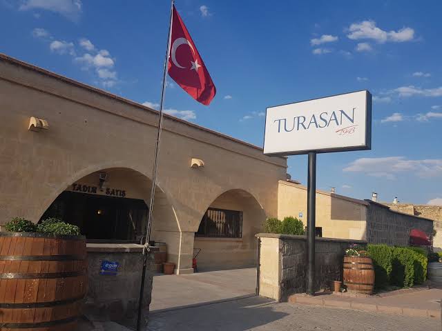Kapadokya'da Nerede Yenir: Restoranlar, Kahvaltı ve Şaraplar