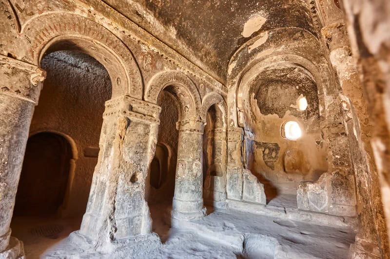 Kaymaklı vs. Derinkuyu: Which Underground City Should You Visit?